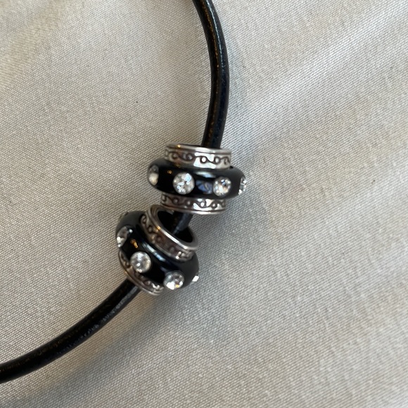 2 Brighton Black silver with rhinestones oval beads - Picture 2 of 2